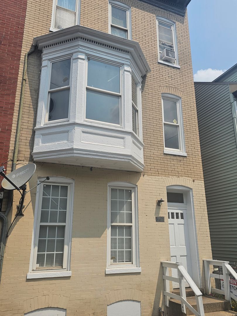 York Apartment: 569 West Philadelphia Street