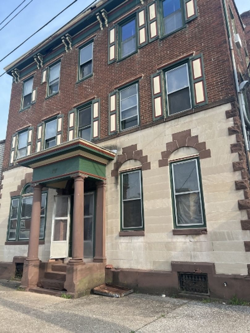 Shiremanstown Apartment: 107-109 East Main Street