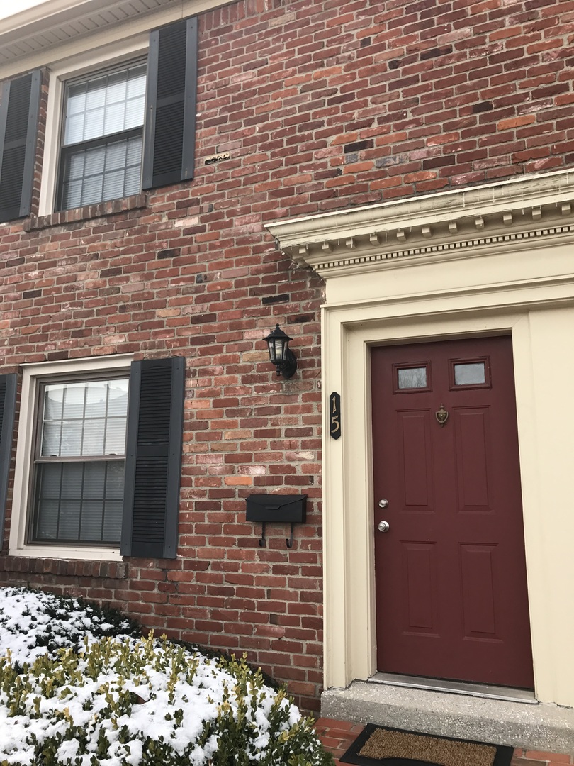 Evansville House: 15 Hampton Ct