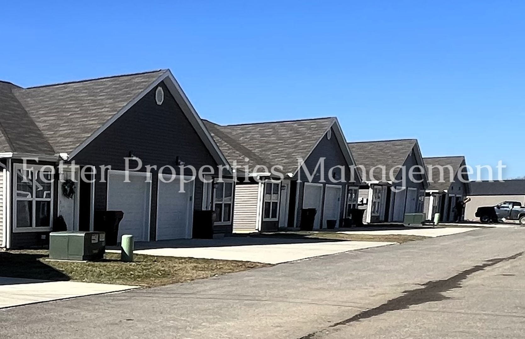 Newburgh Apartment: Canyon Circle