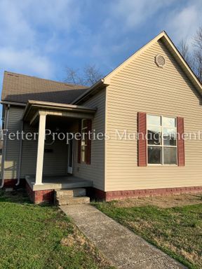 3 Bed 1 Bath Rental at 512 E. Oak St, Boonville, IN – photo 1