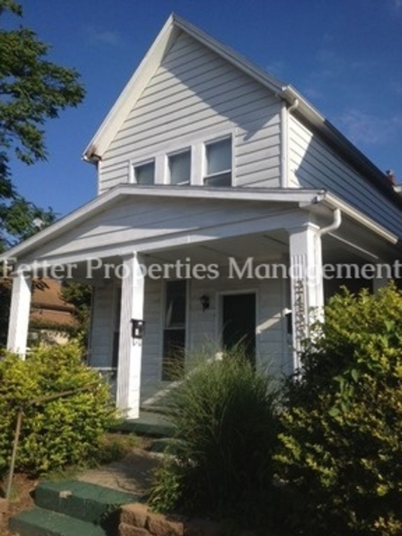 Evansville Apartment: 2455 W. Franklin St.