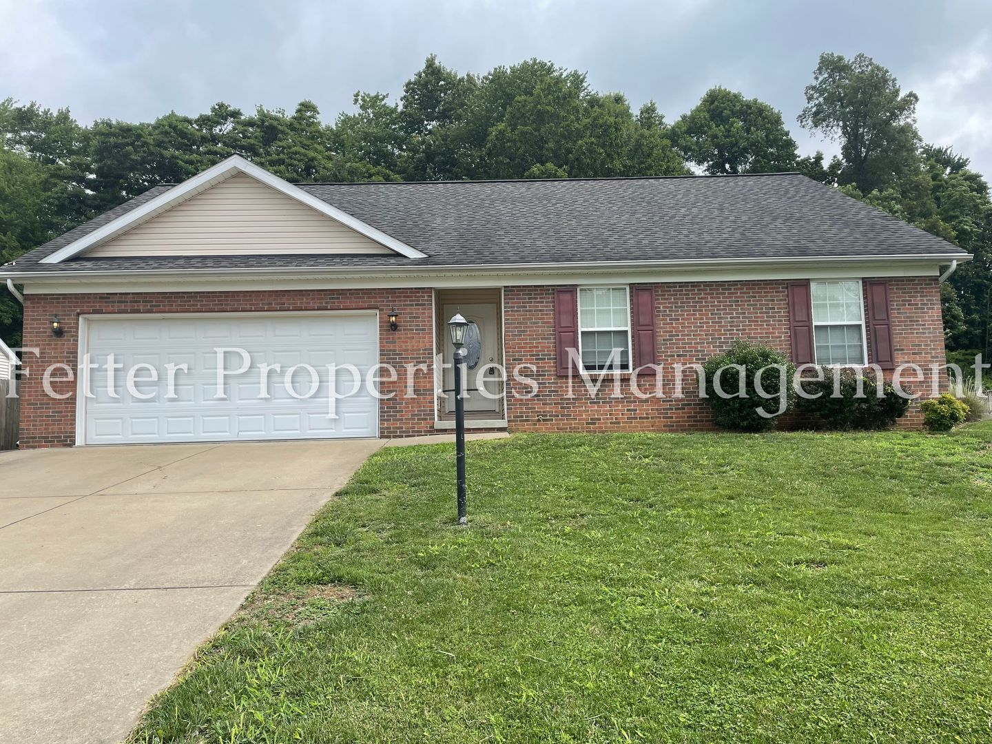 Newburgh House: 7778 Sandalwood Drive