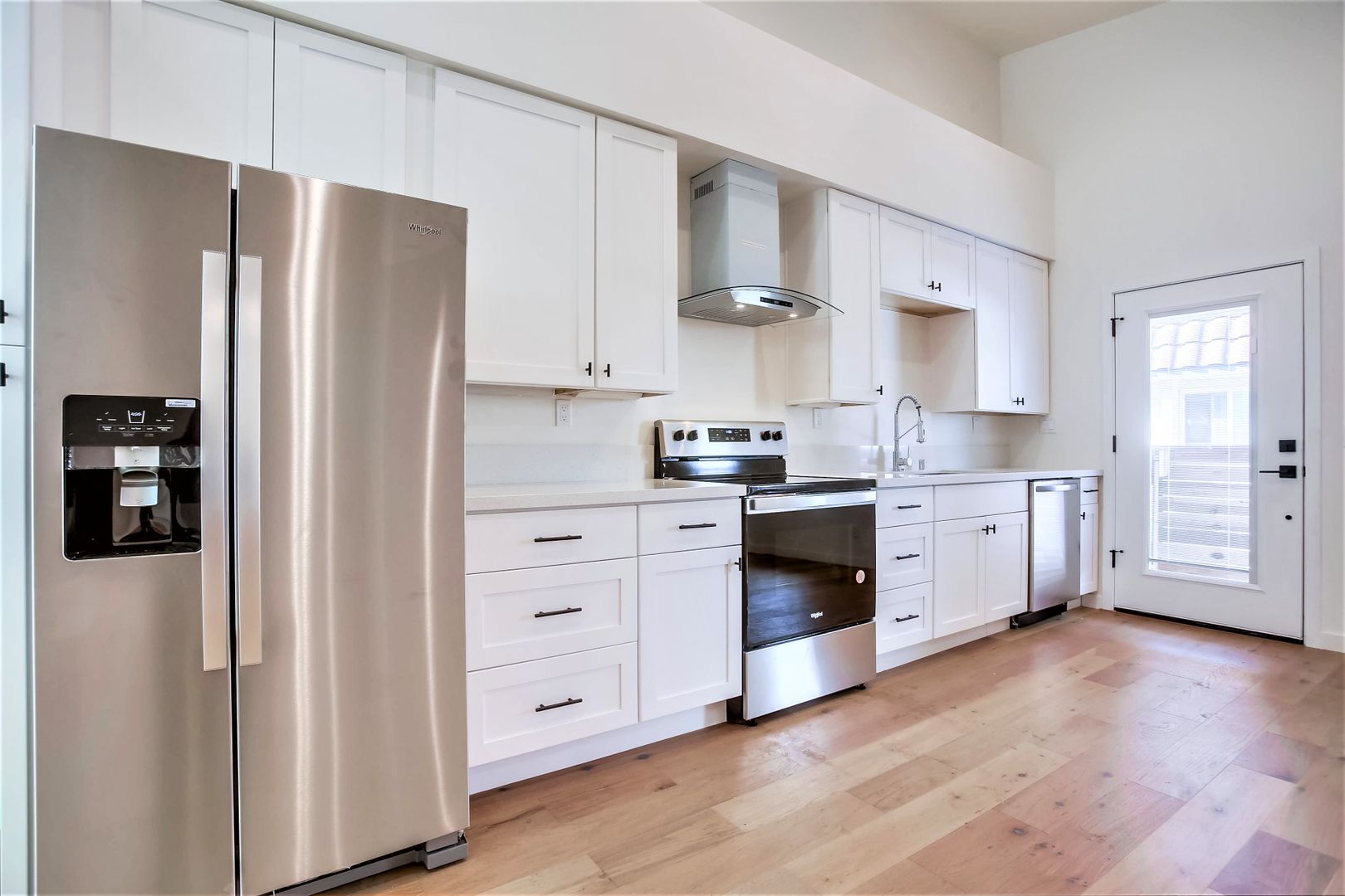 Escondido Apartment: 1550-1568 S. Juniper St