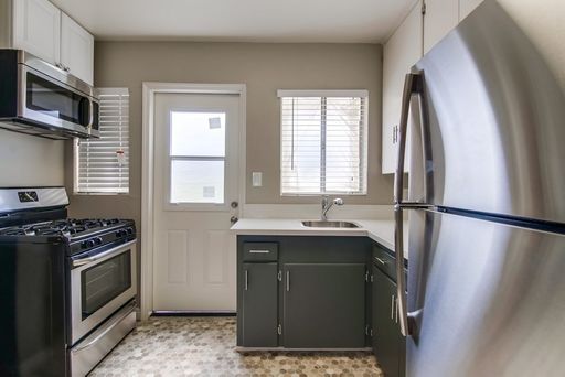 The Noa - Charming apartment home with beautiful finishes and A/C. Just minutes to Downtown Chula Vista! – photo 1