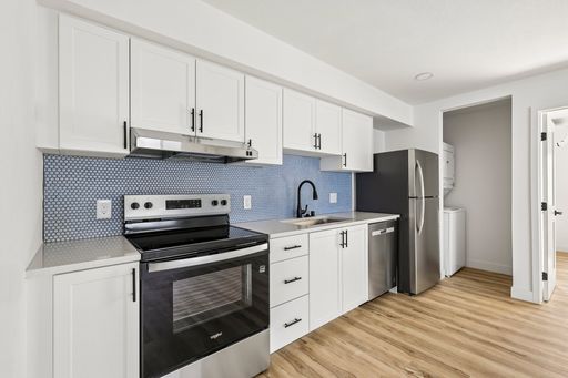 The Crest - Coastal 2BR with In-Unit W/D & Pool – photo 1