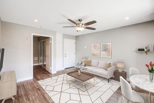 The Irving - 1 Bedroom with In-Unit Washer/Dryer, A/C & Gated Community – photo 1