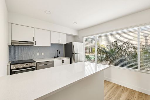 The Crest - NOW LEASING Newly Renovated 2BR Near the Beach with In-Unit W/D – photo 1
