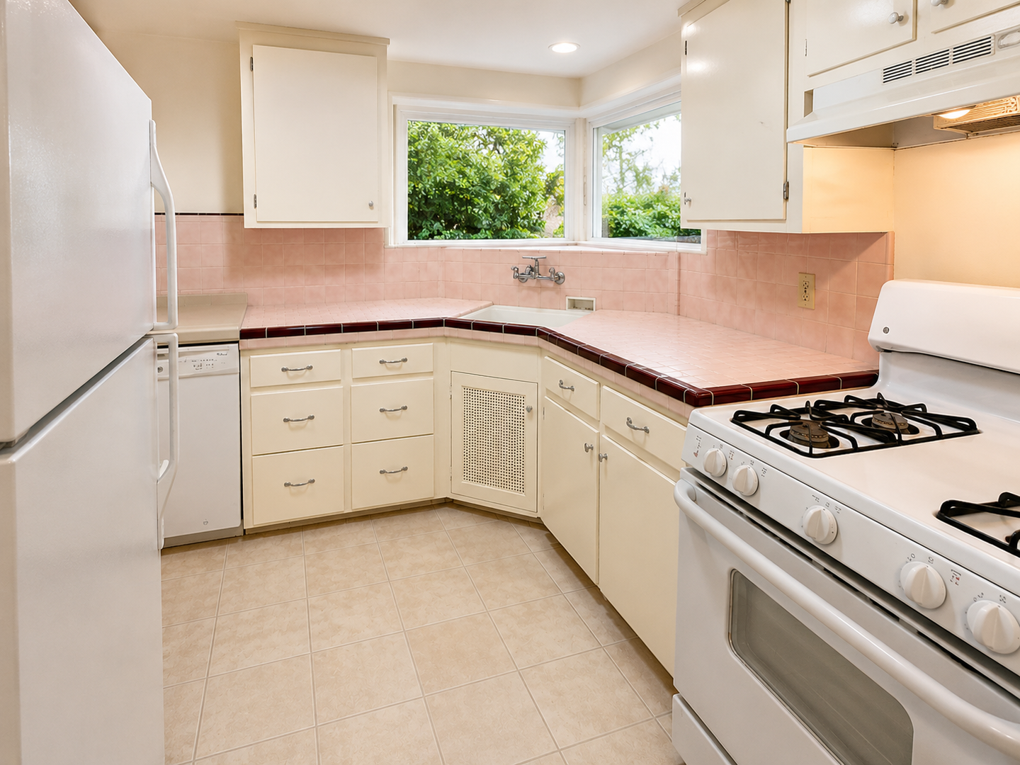 San Diego Apartment: 3625-3639 Grape St. & 3622-3634 Fir St.