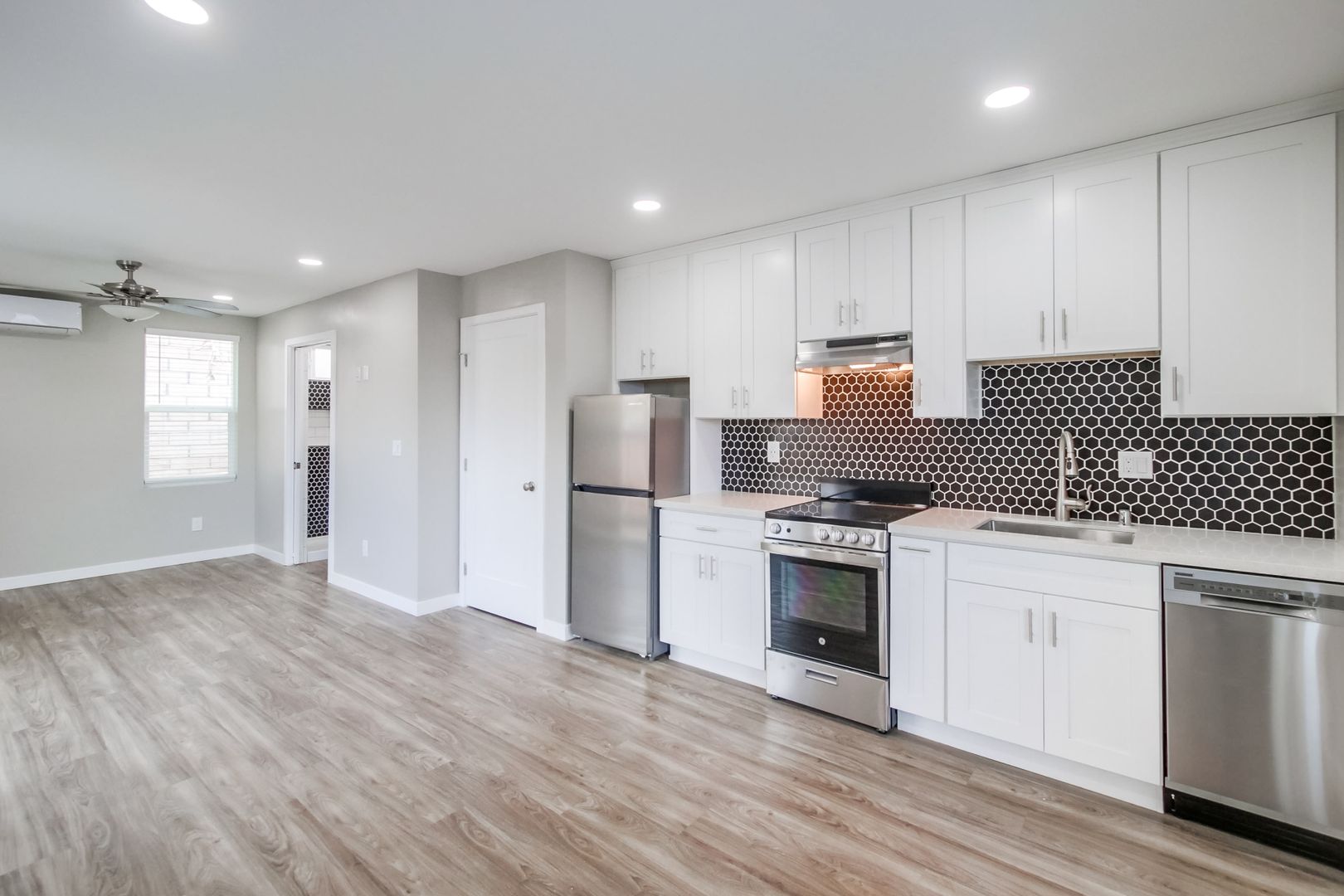 Escondido Apartment: 205 W. Vermont Ave