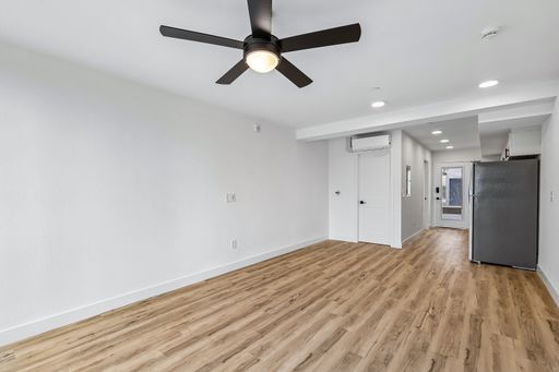 Modern Studio Living at The Mayer @ PB | Newly Renovated + AC – photo 1