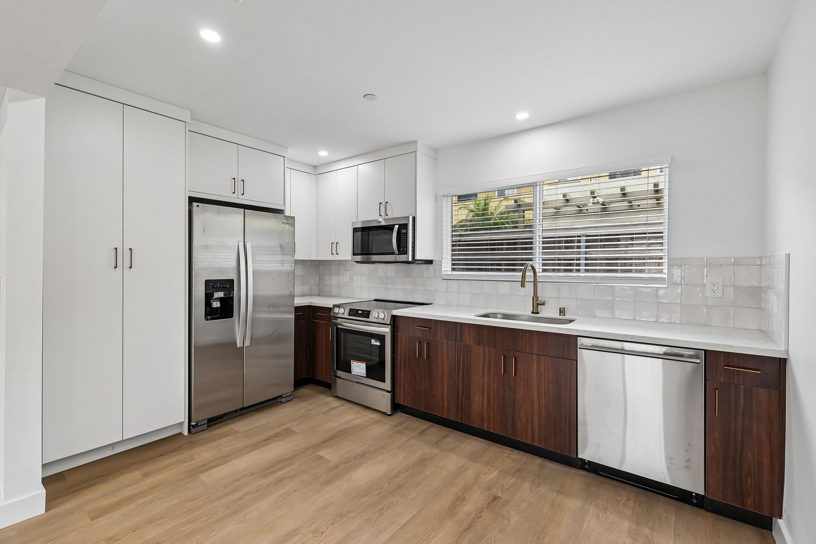 Carlsbad Apartment: 2620-2622 Roosevelt Street