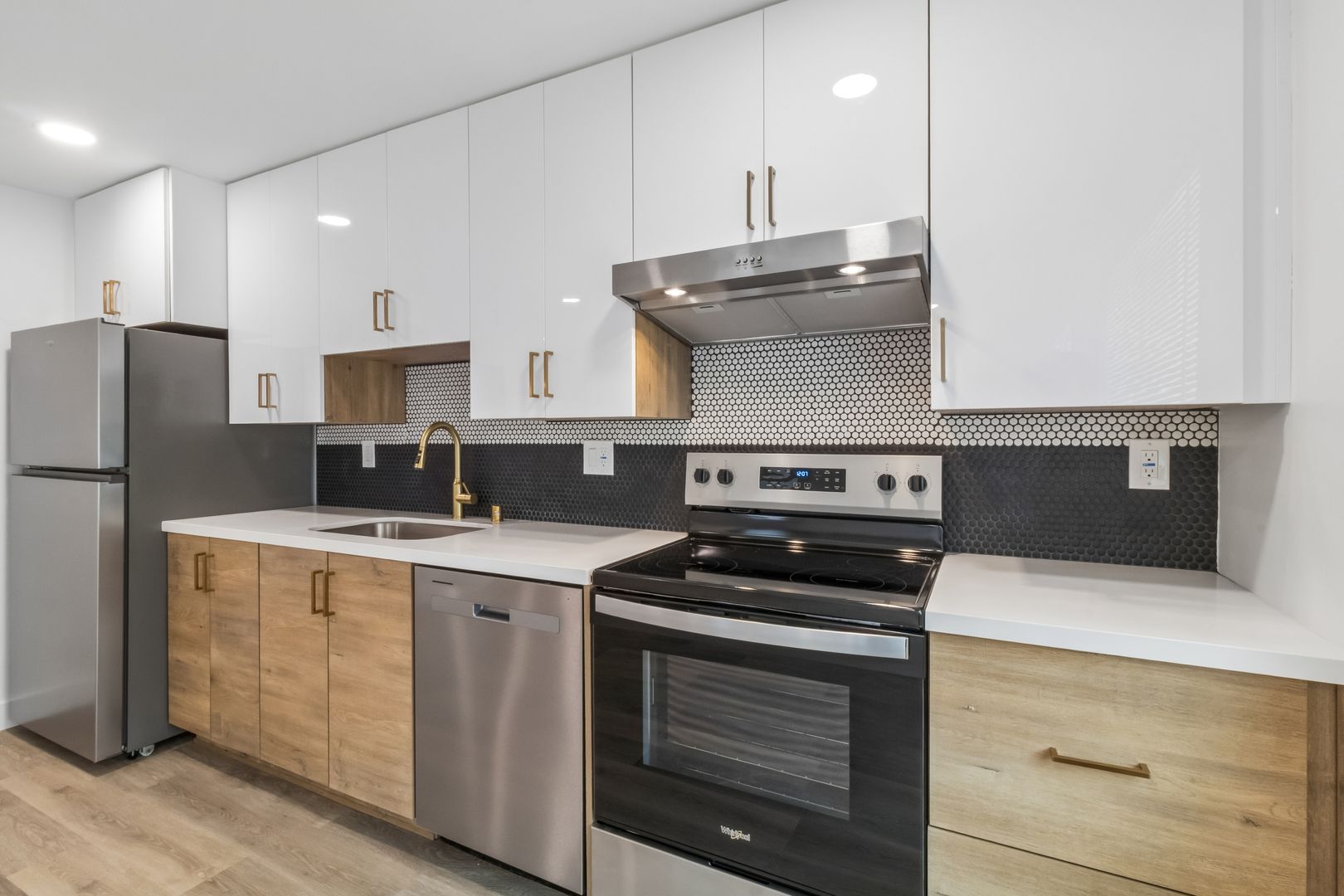 La Jolla Apartment: 6229-6237 La Jolla Blvd