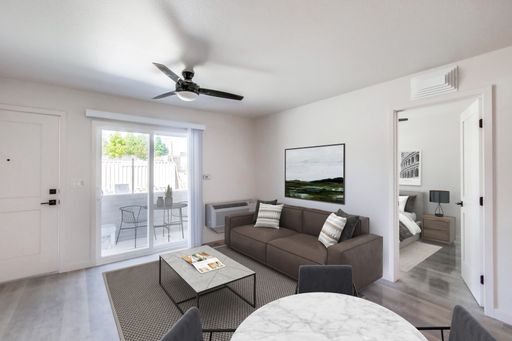 Le Jaime - Welcome Home! Now Leasing! Brand New Renovated Homes – photo 1