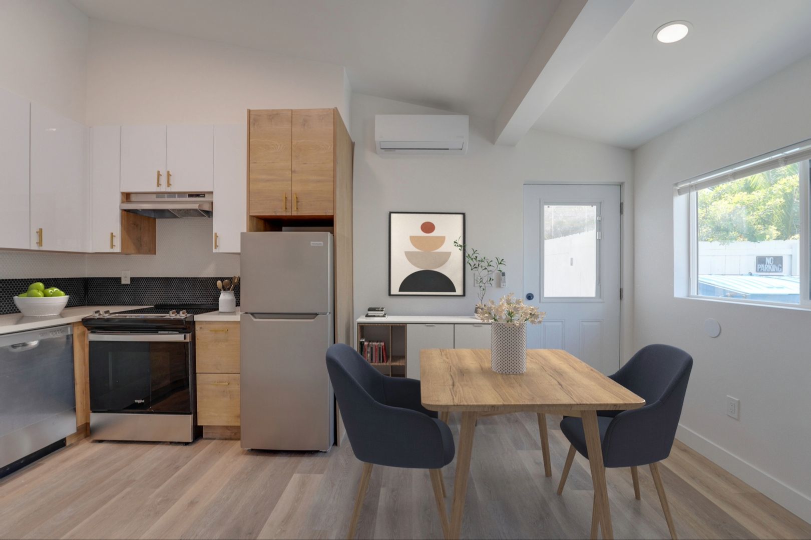 La Jolla Apartment: 6224-6240 Dowling Drive