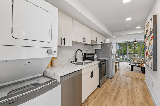 Stylish Studio Apartment in Pacific Beach | Newly Renovated + AC – photo 1