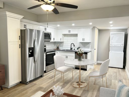 Waverly Cottages | Renovated 2 Bed, 2 Bath Coastal Home Steps from the Beach! – photo 1