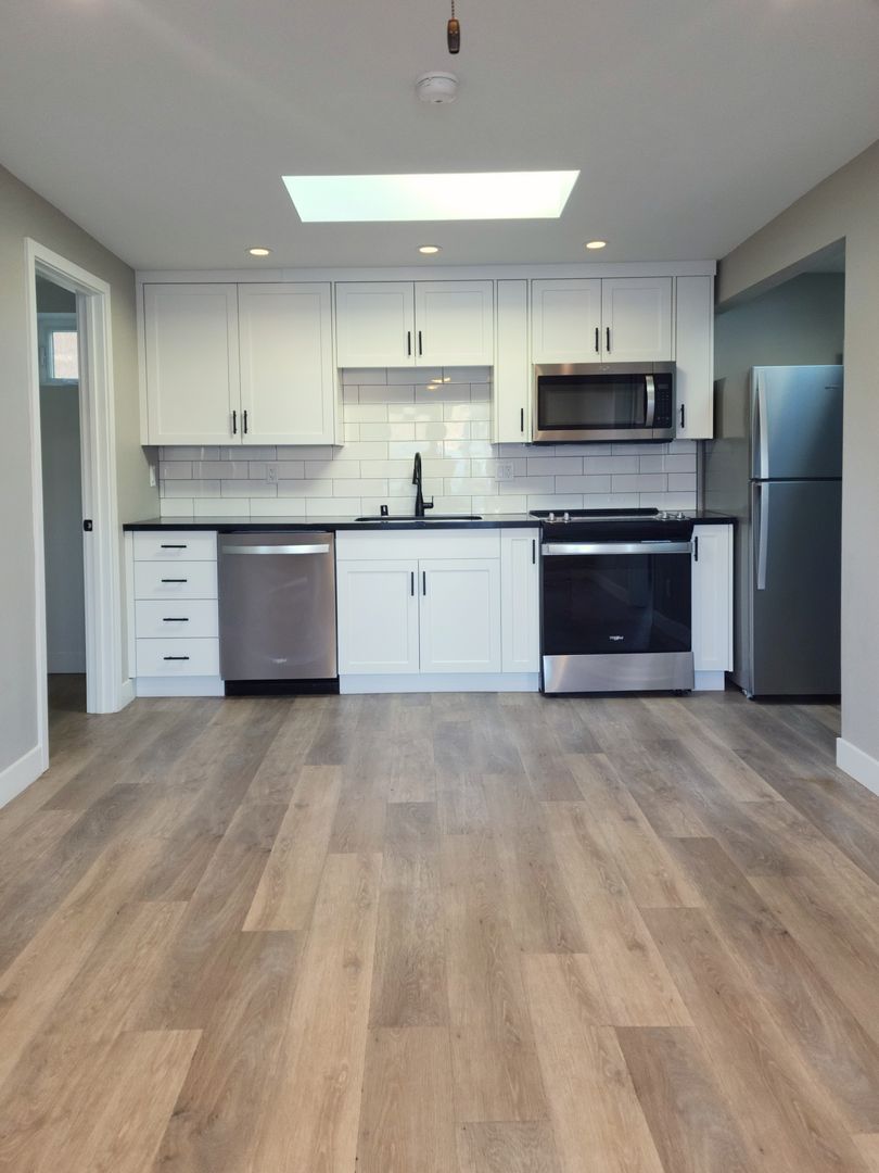 Encinitas Apartment: 139-149 Avocado Street