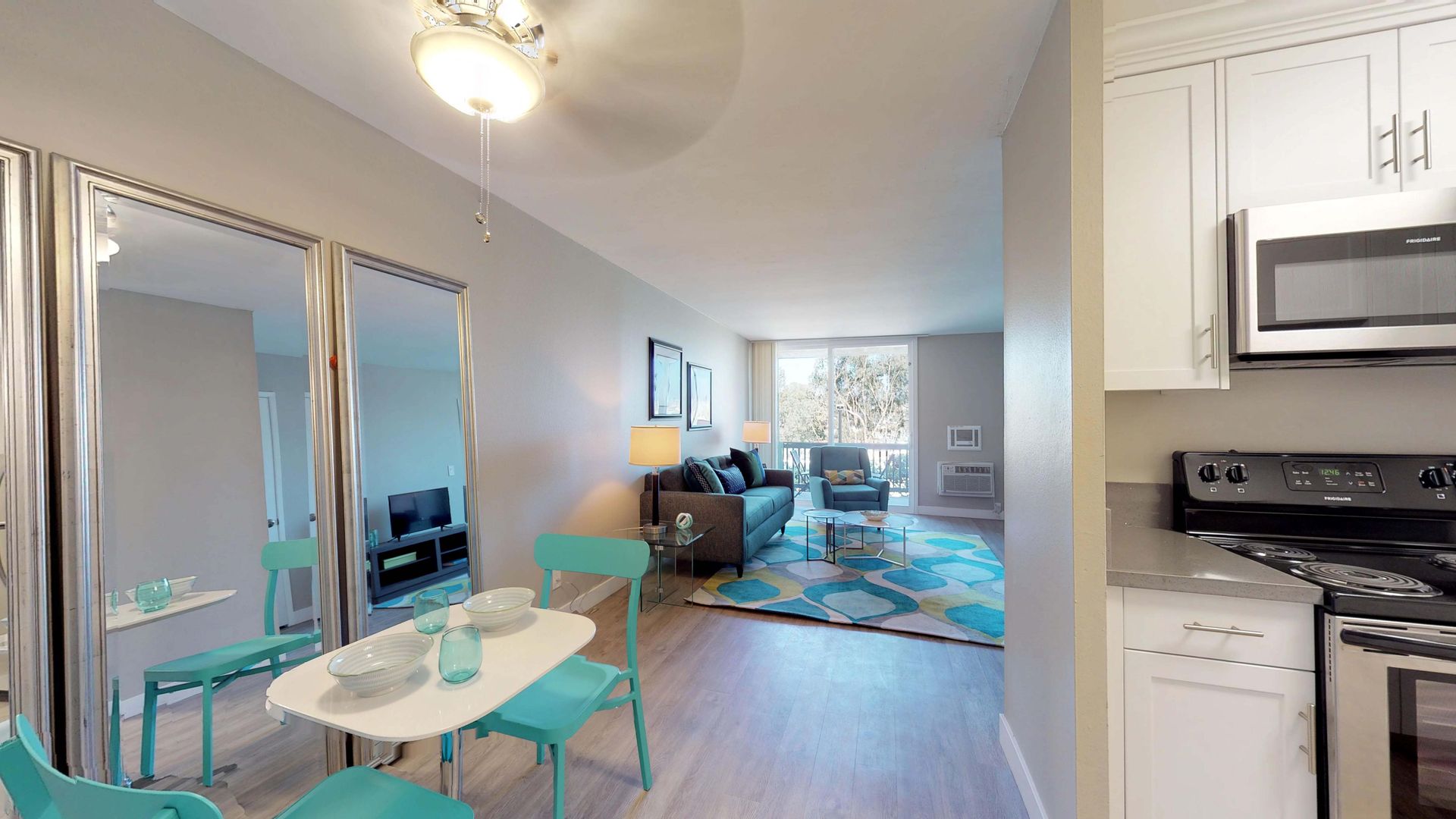 La Mesa Apartment: 7200 Saranac St
