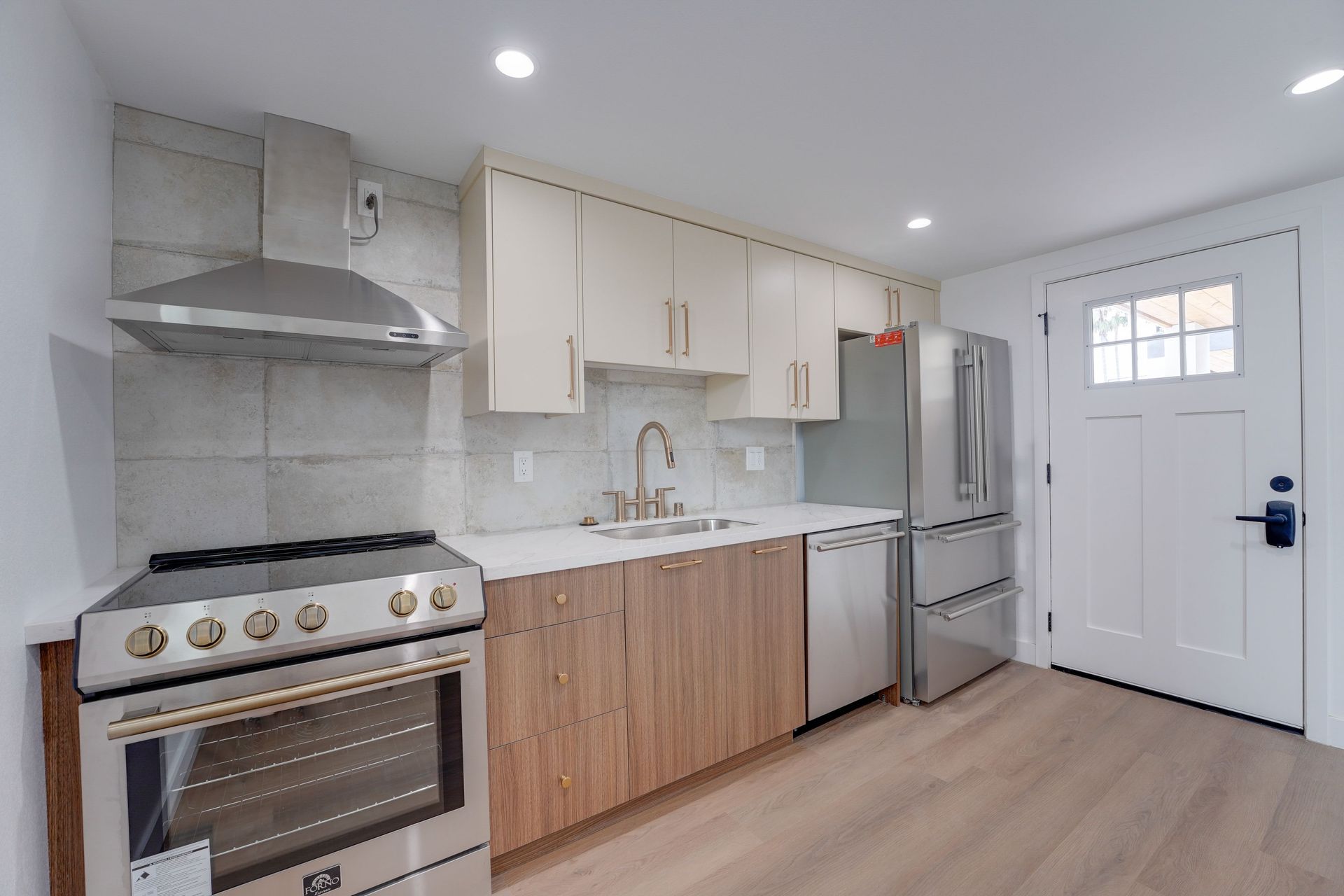 La Jolla Apartment: 315 Prospect Street