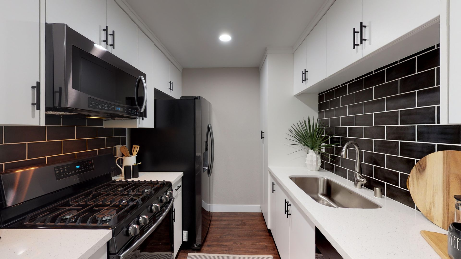 Carlsbad Apartment: 3380 Harding St