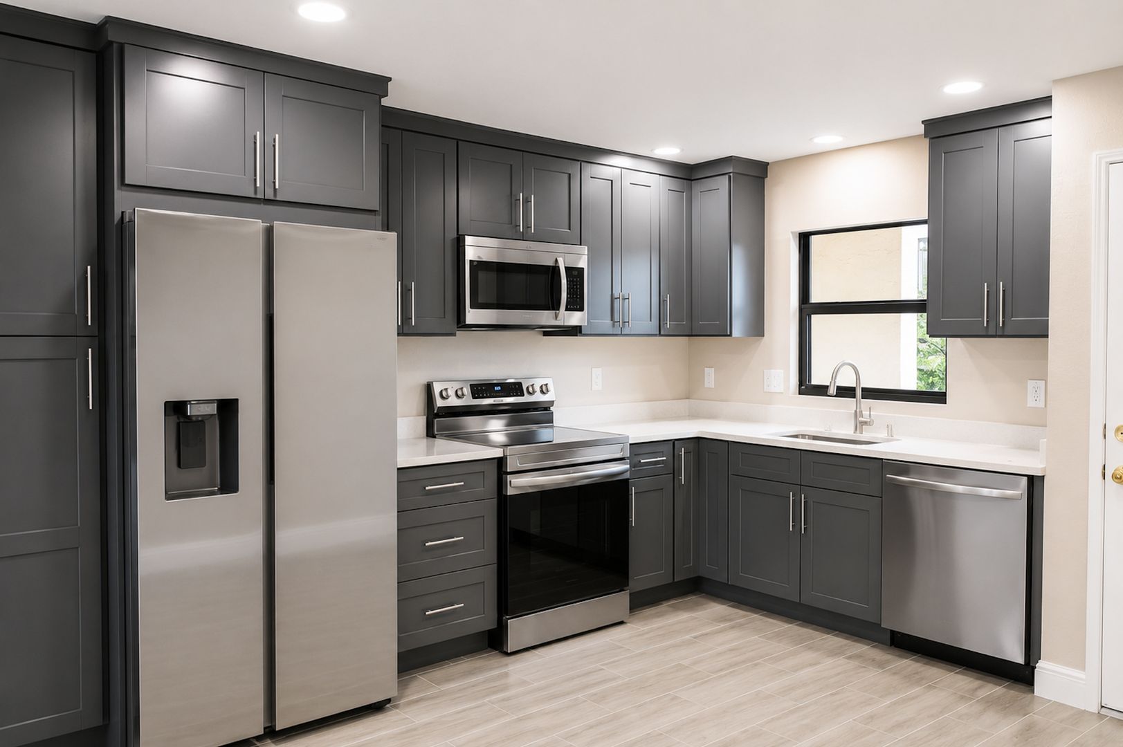 Ft. Myers House: 16341 Dublin Cir #105