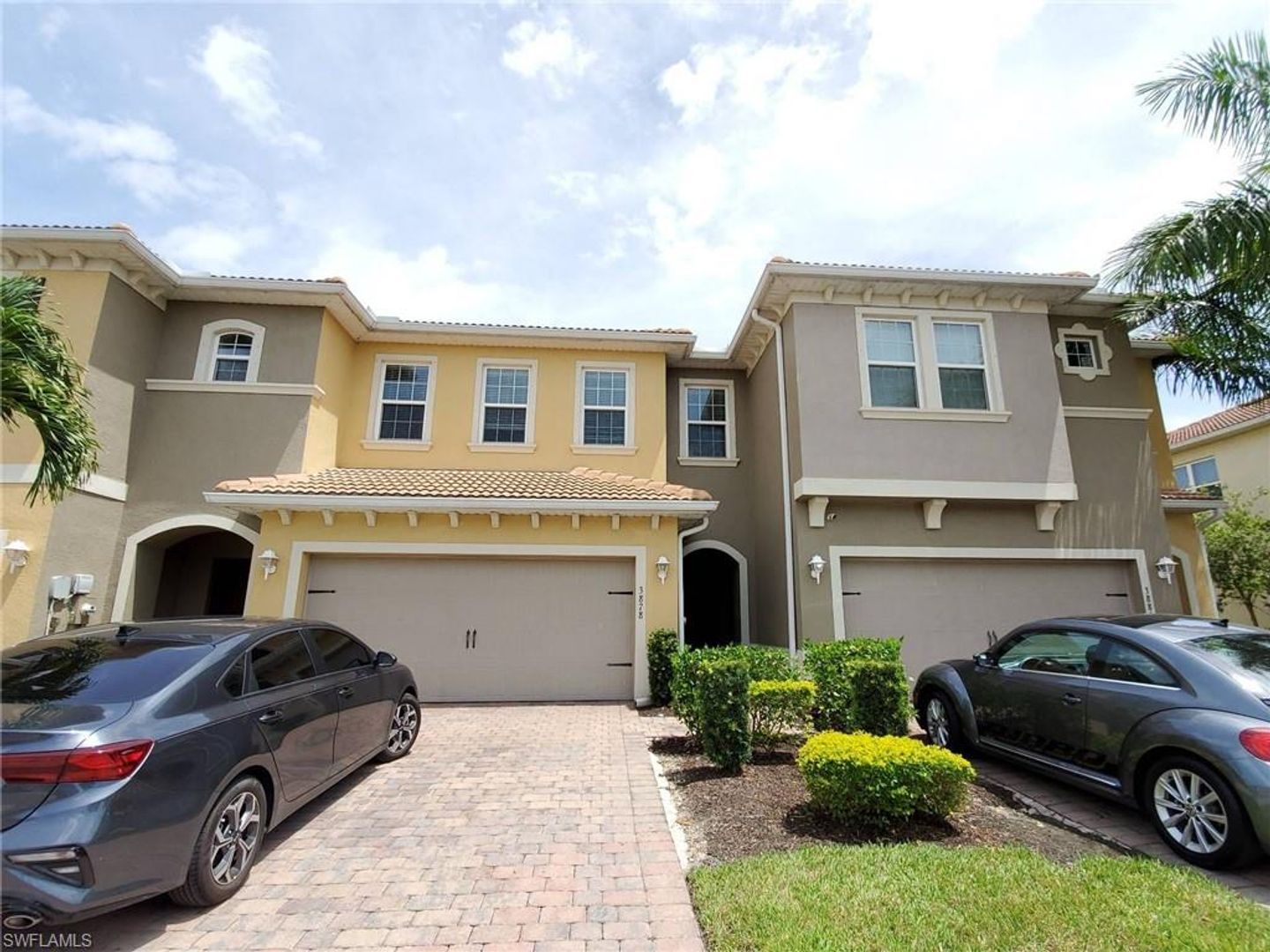 Ft. Myers House: 3878 Burrfield St