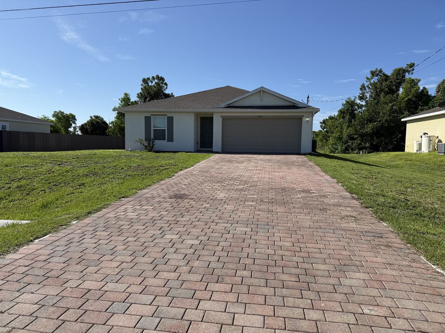 Cape Coral House: 1814 NE 40th Ln