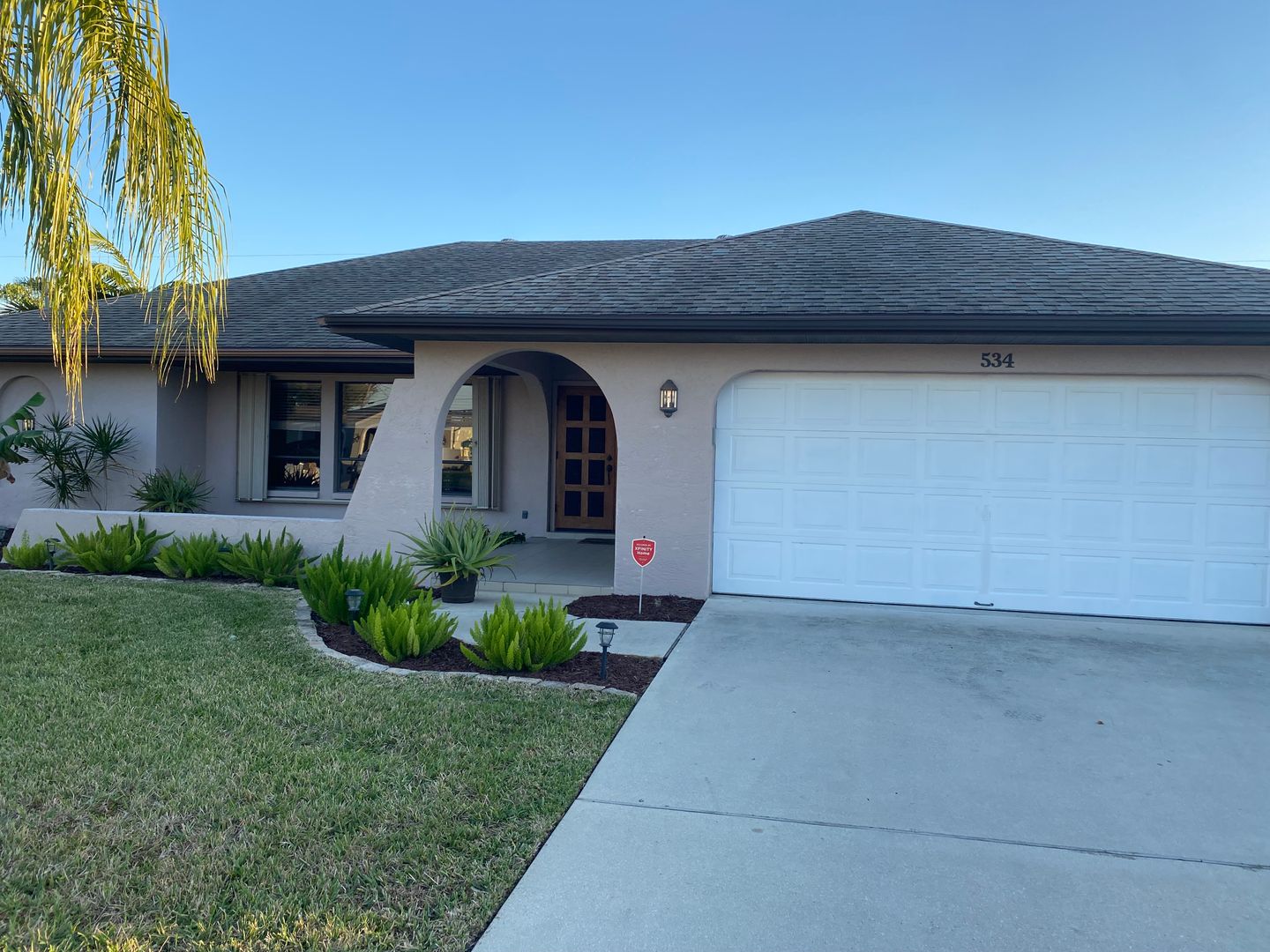 Cape Coral House: 534 SE 34th Ter