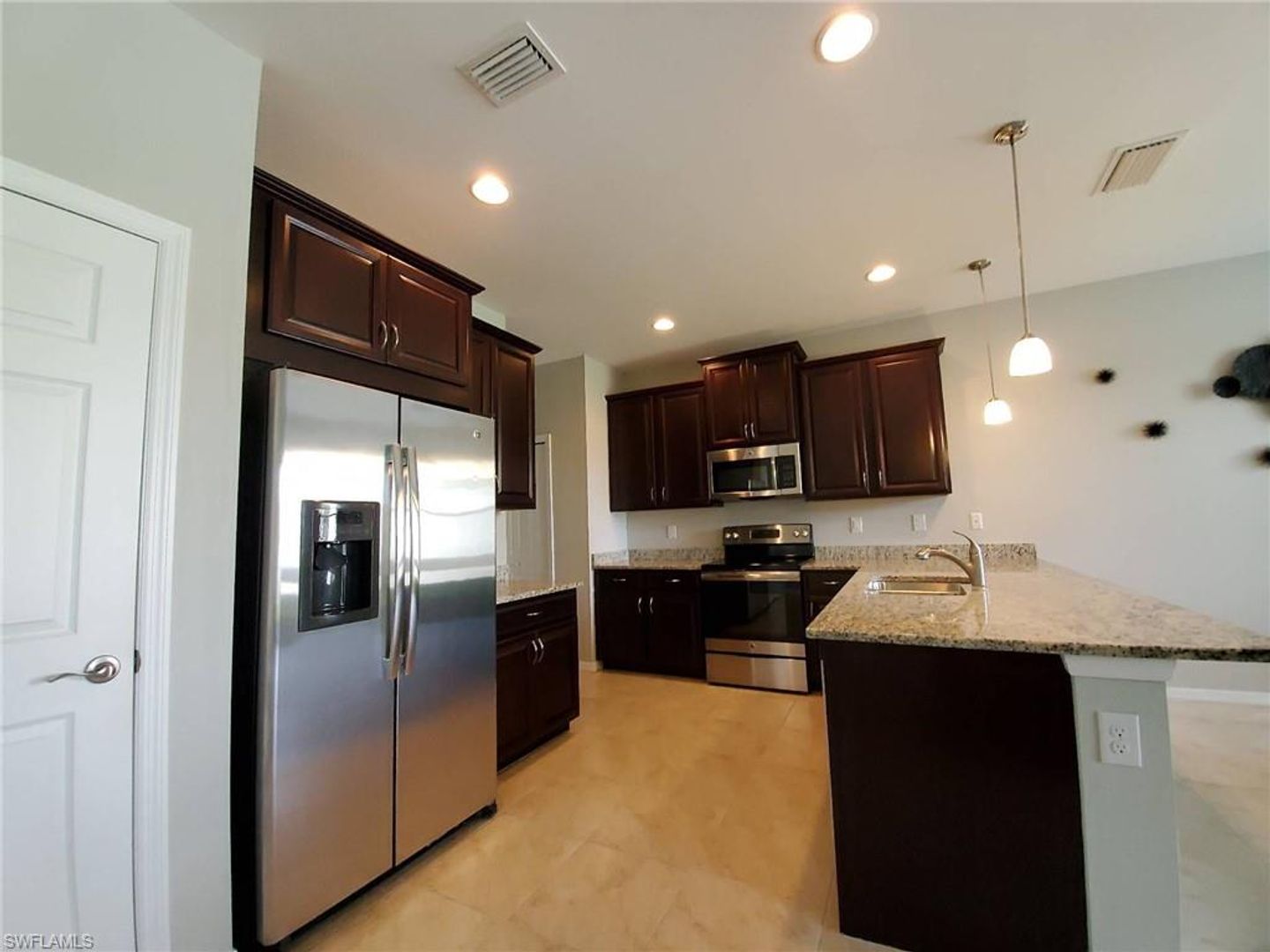 Ft. Myers House: 3878 Burrfield St