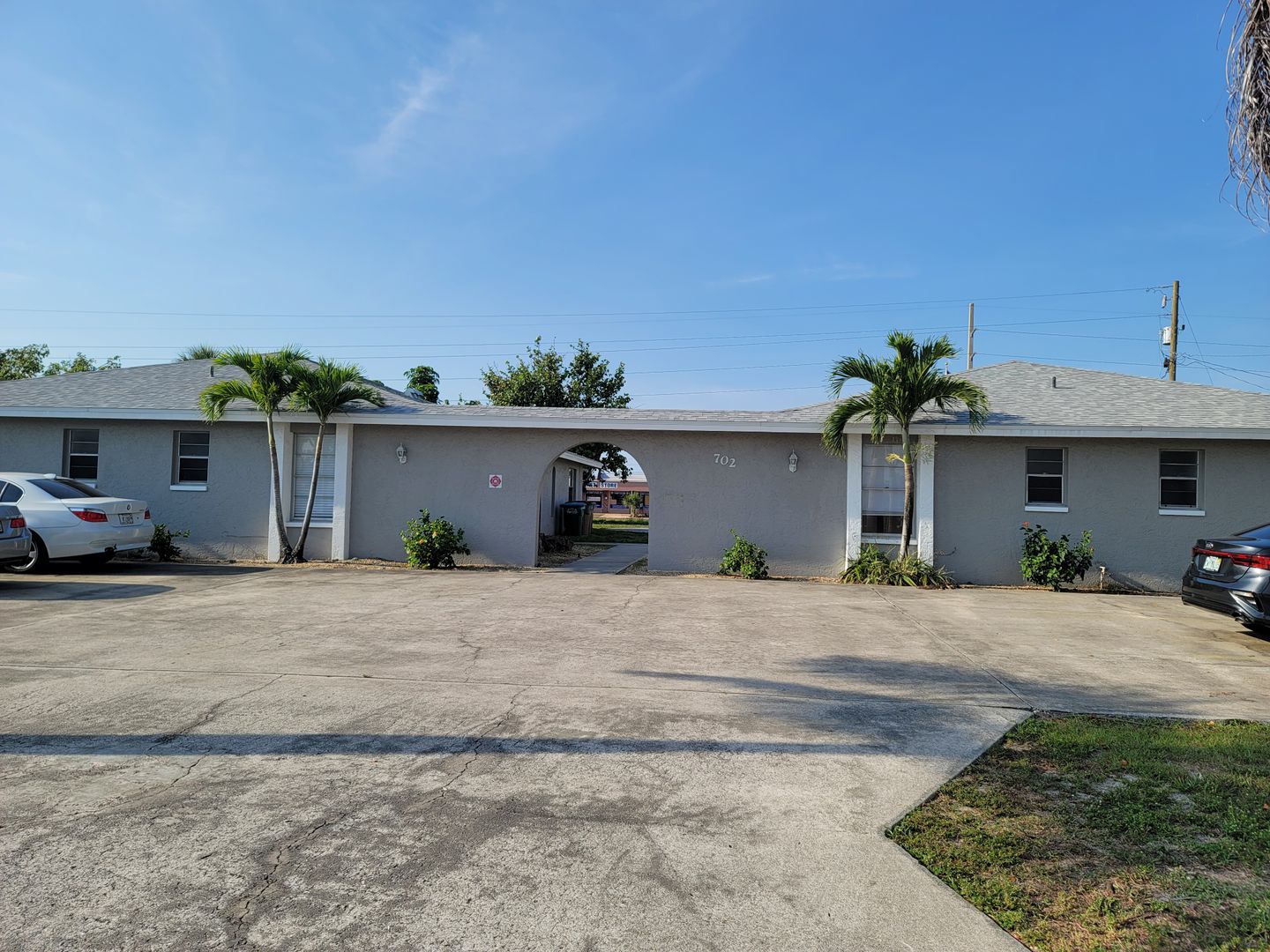 Cape Coral House: 702 SE 47th St #3