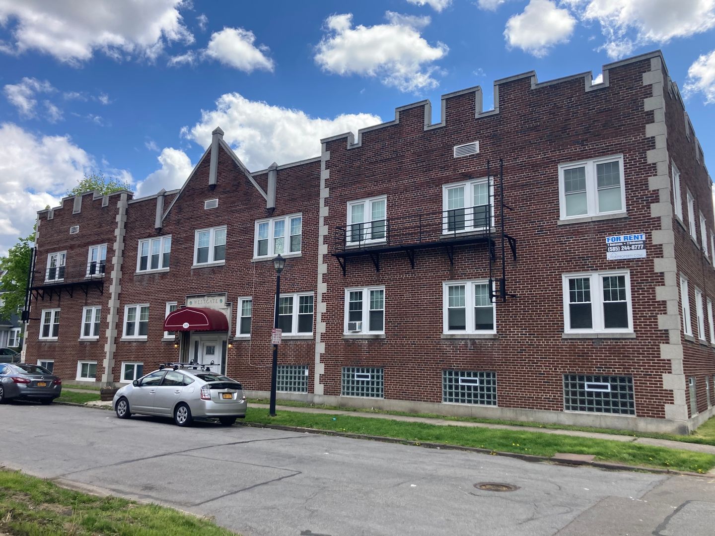Rochester Apartment: 149 Devonshire