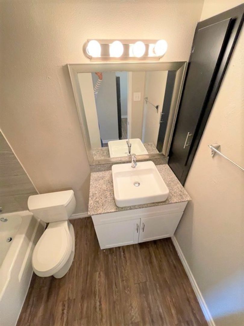 San Marcos Apartment: 1249 N. LBJ Dr.