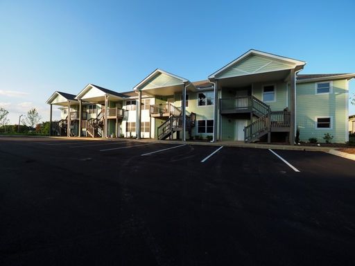 Spacious and Affordable in the Heart of Hendersonville - $2,000 off at Move In – photo 1