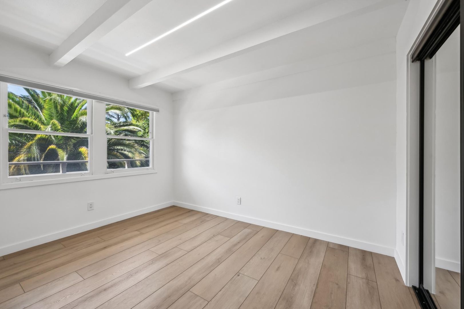 Mill Valley Apartment: 1030 Redwood Highway