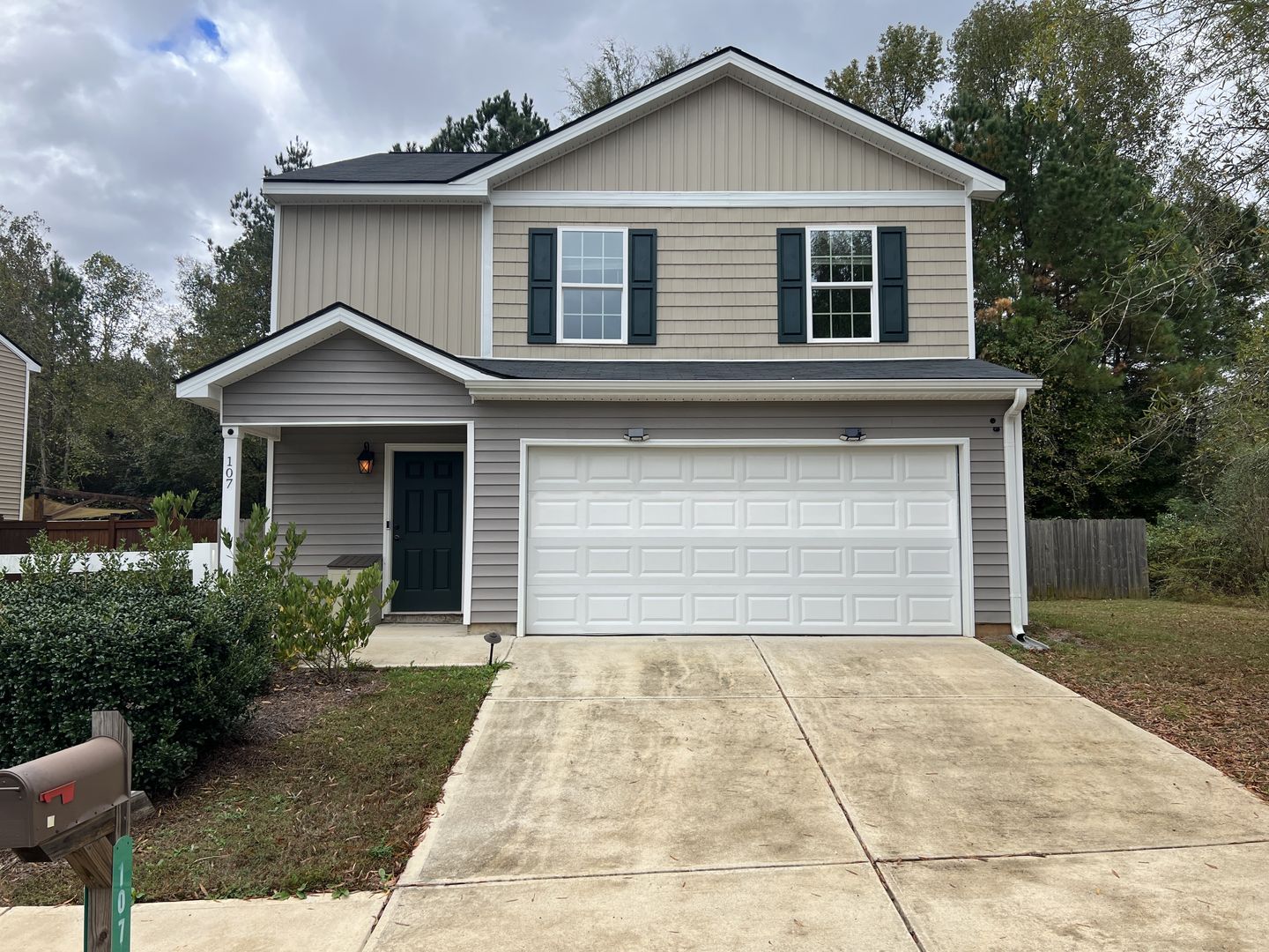 Macon House: 107 Cold Creek Pkwy.