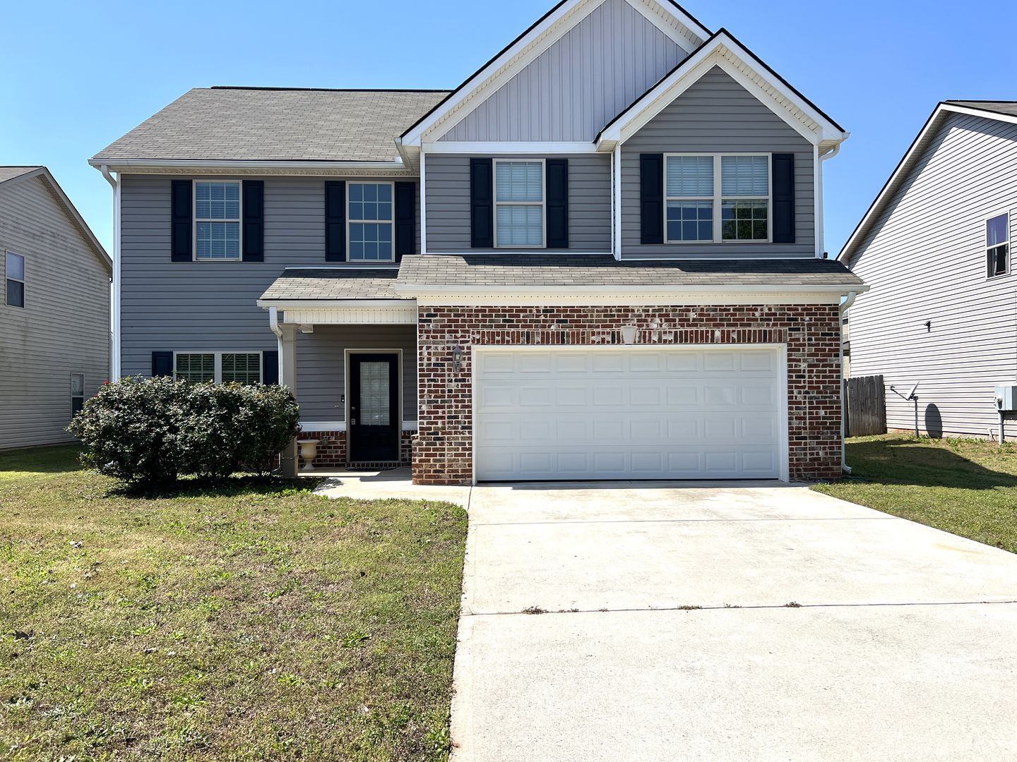 Byron House: 807 Citrona Dr