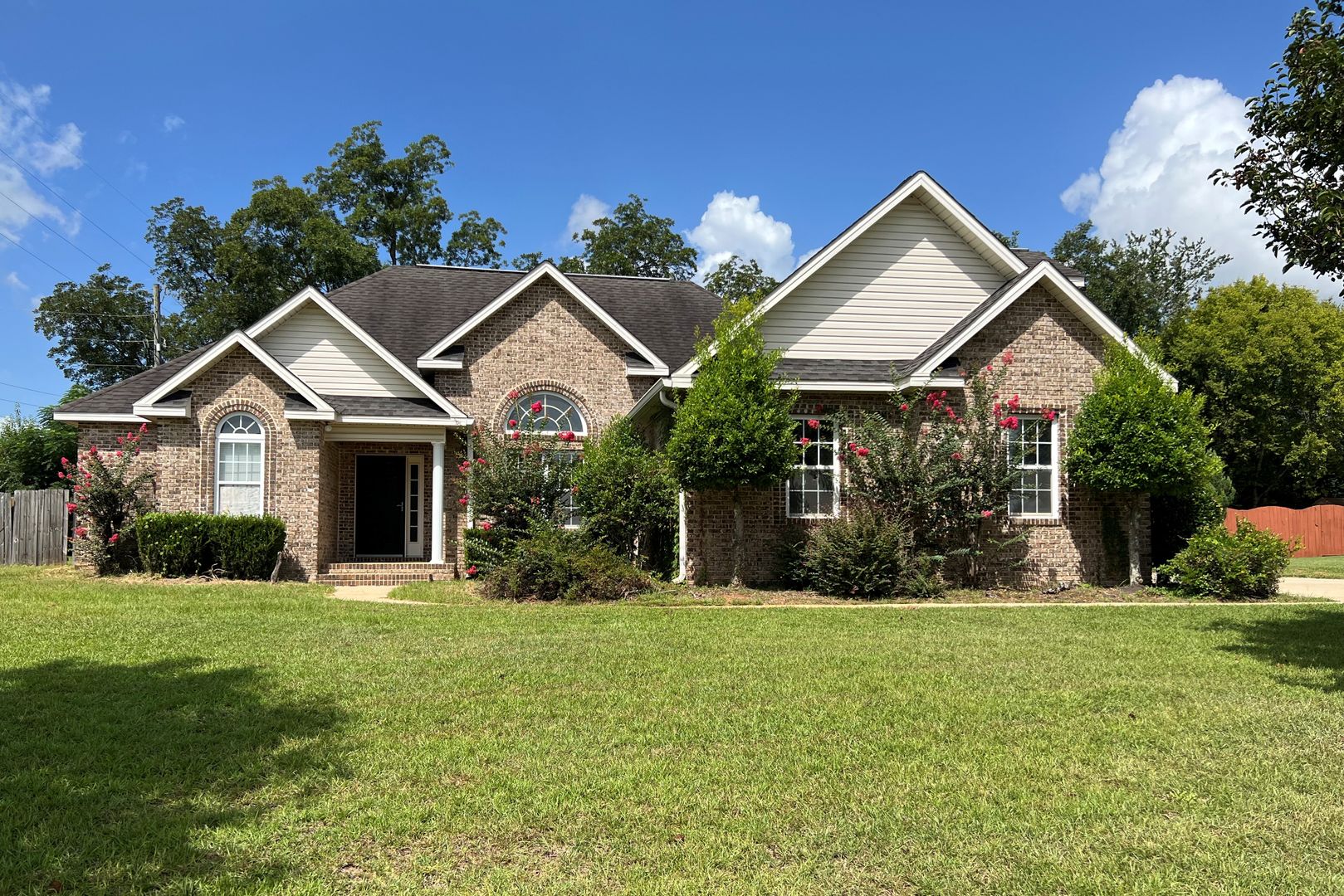 Kathleen House: 101 Mallards Landing Dr