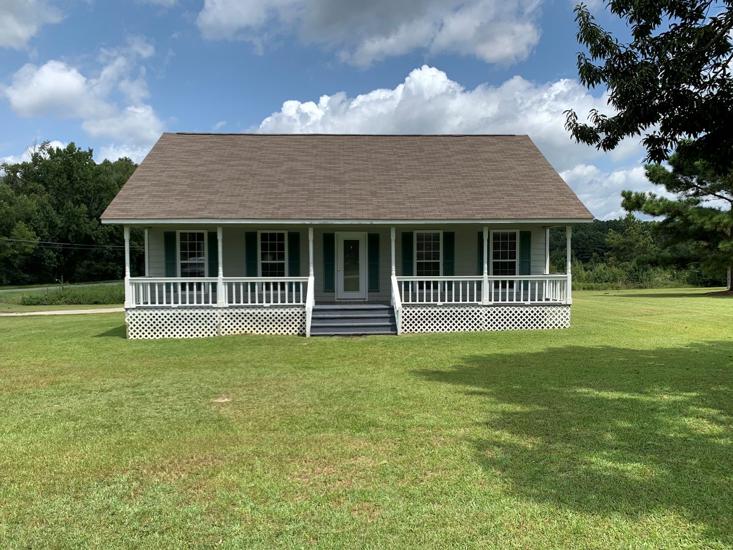 Awesome home in Cochran!