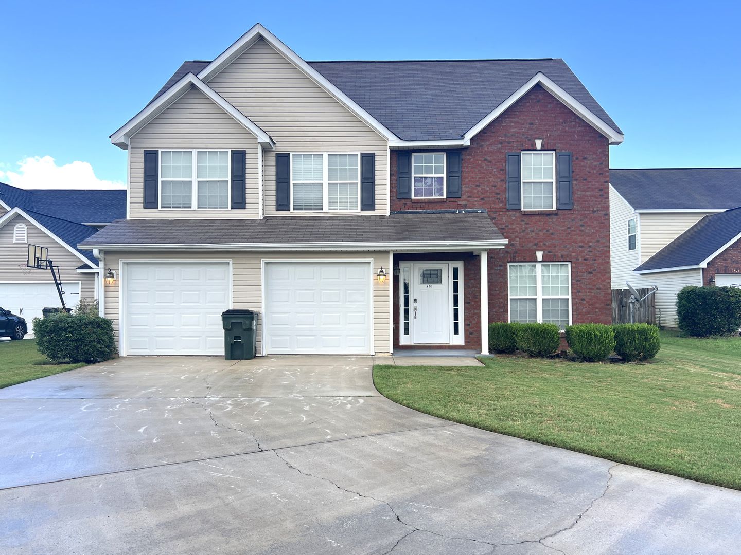 Byron House: 401 Timberwind Dr