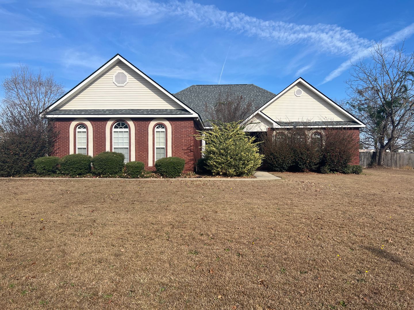 Warner Robins House: 104 Prestige Dr