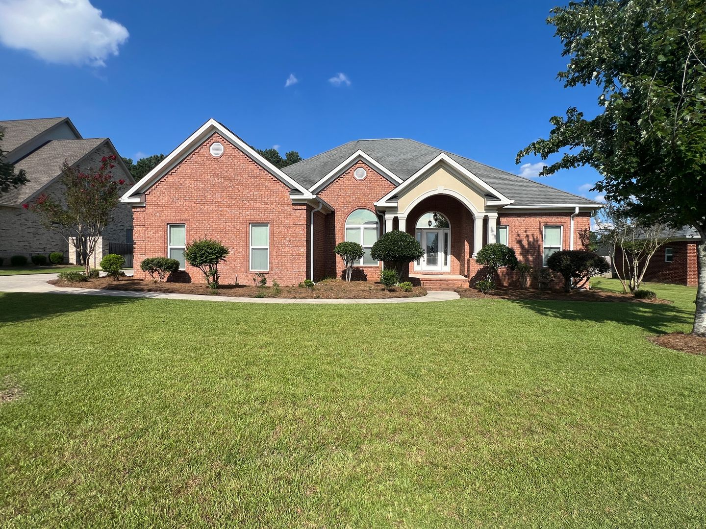 Bonaire House: 140 Wessex Dr