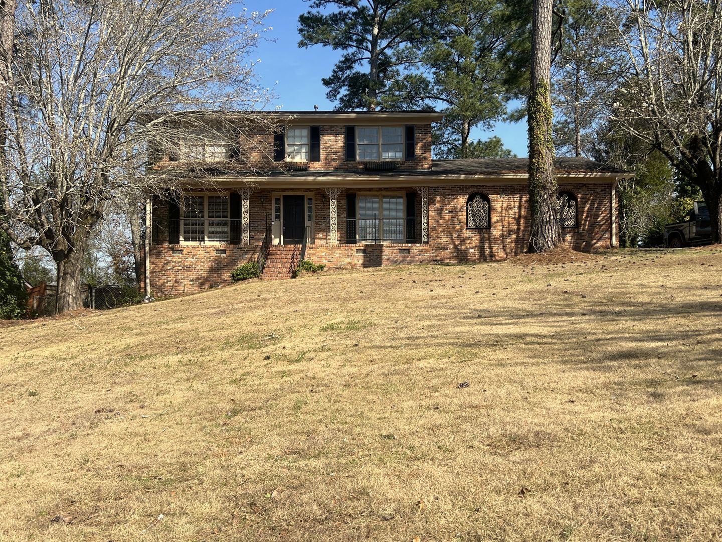 Macon House: 853 Captain Kell Dr