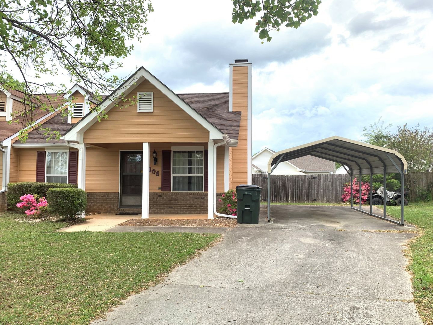 Warner Robins House: 106 Saddlehorn Dr