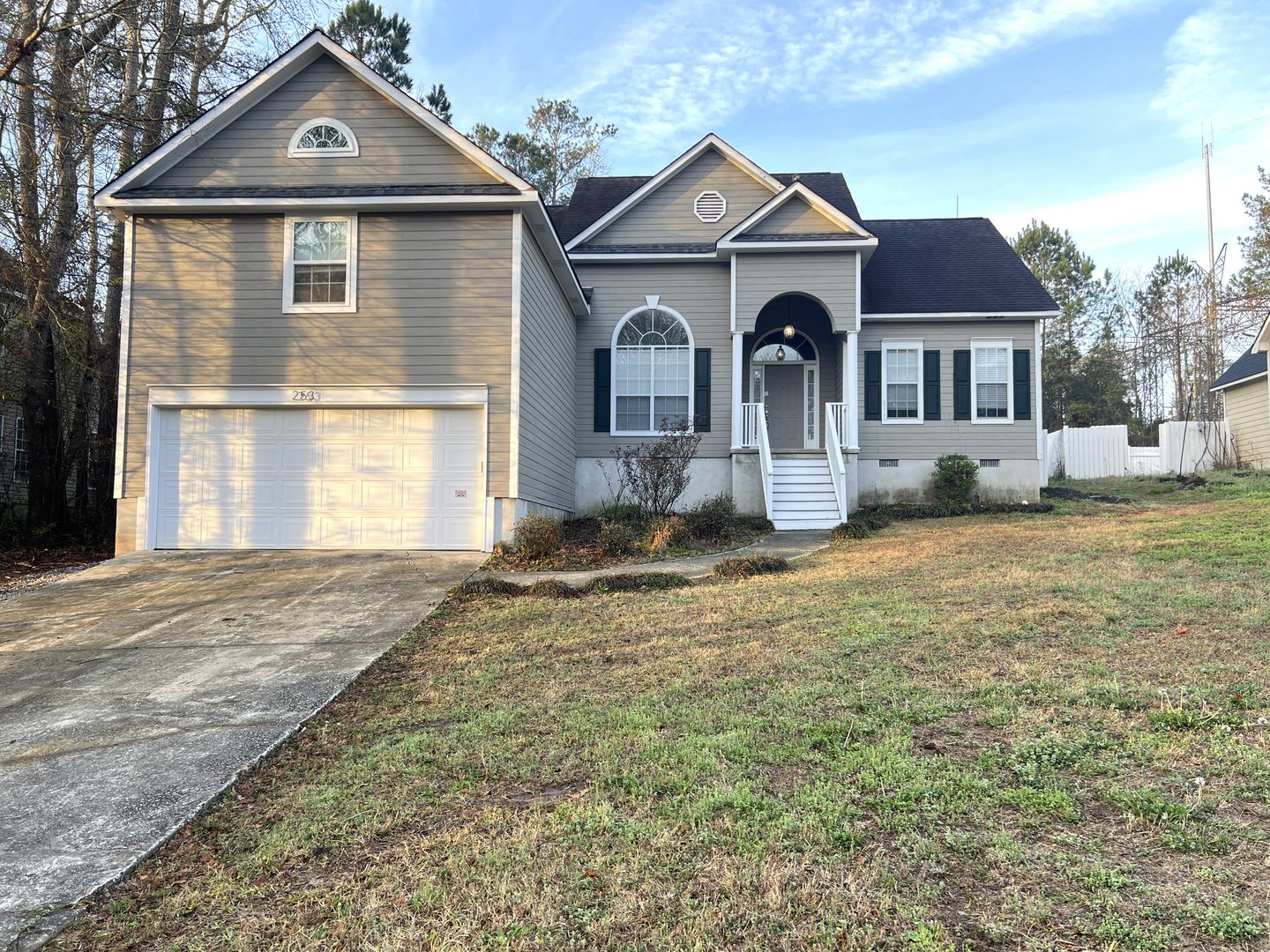Macon House: 253 Chadwick Cir