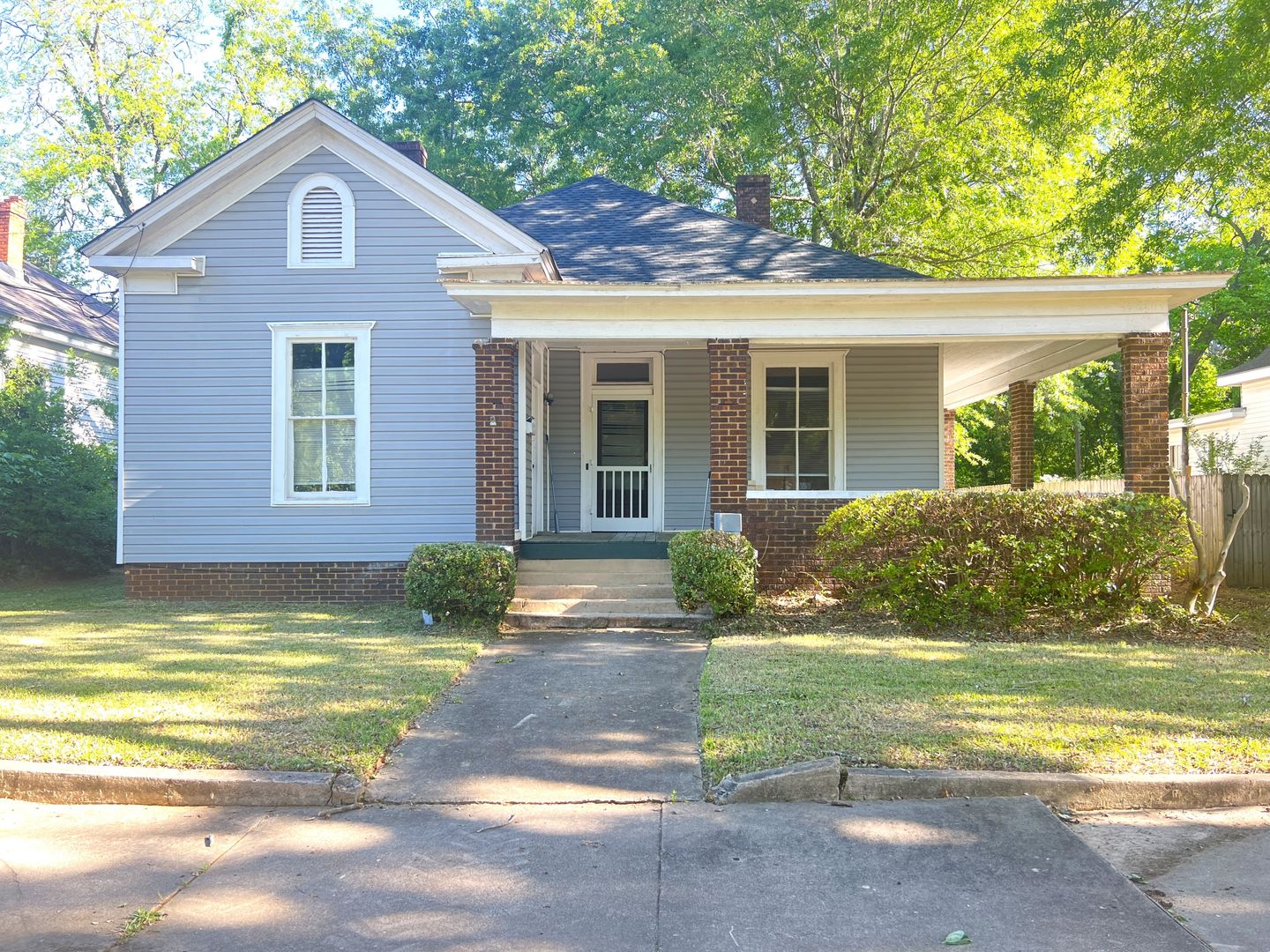 Fort Valley House: 310 Central Ave