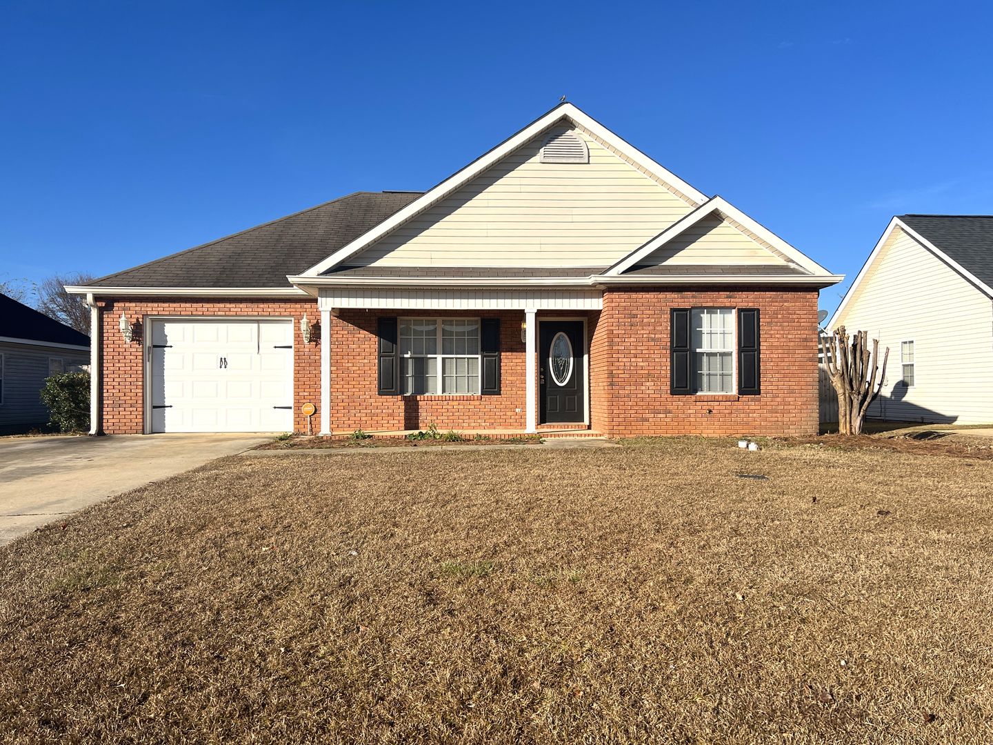 Warner Robins House: 126 Cedarland Dr