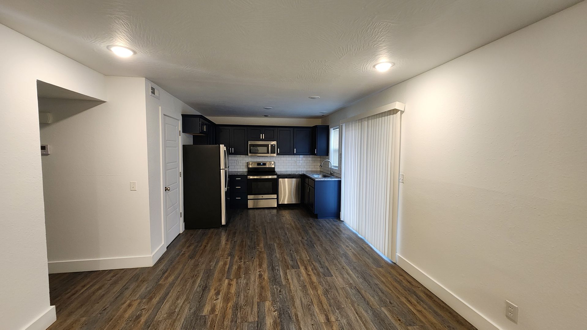 Springfield Apartment: 706 East Montclair