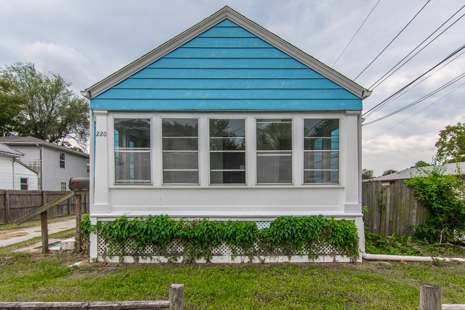 Springfield House: 220 W. Madison St