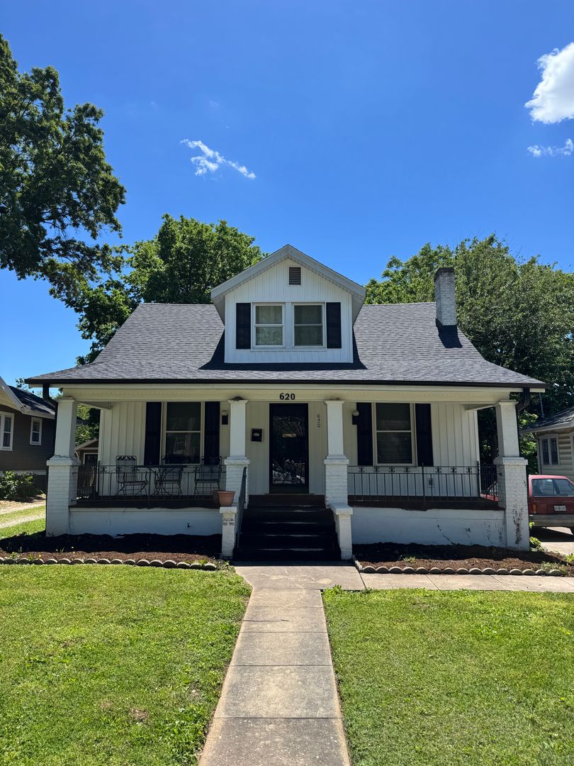 Springfield House: 620 E Delmar
